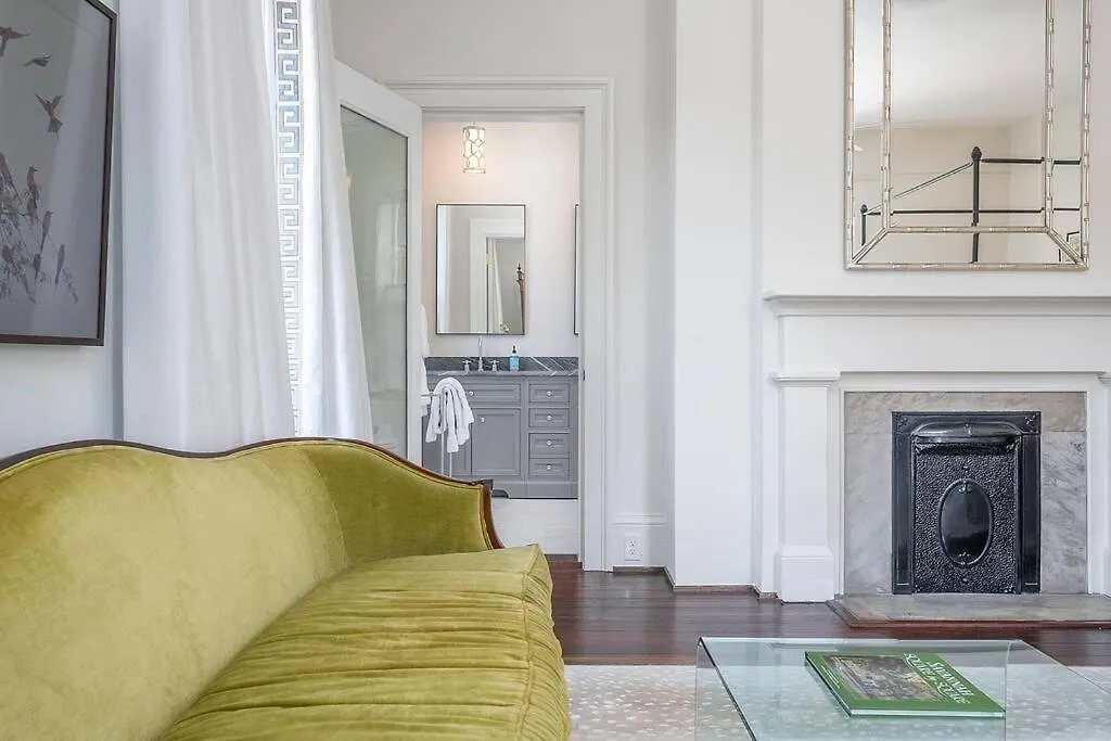 Luxury Suite Overlooking Taylor Square - House On Taylor Square Savannah