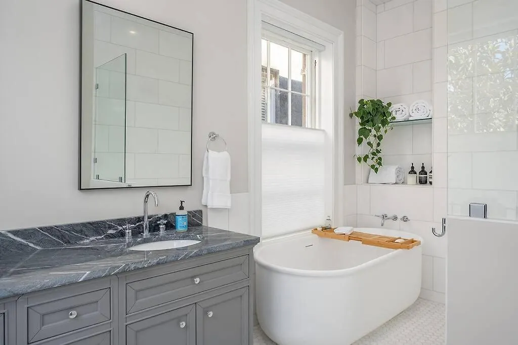 Luxury Suite Overlooking Taylor Square - House On Taylor Square サバンナ