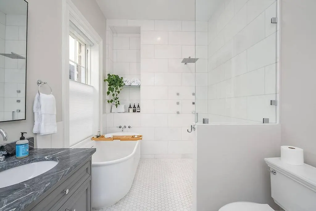 Luxury Suite Overlooking Taylor Square - House On Taylor Square サバンナ